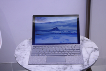 Surface Pro 6 ( i5/8GB/128GB ) + Type Cover